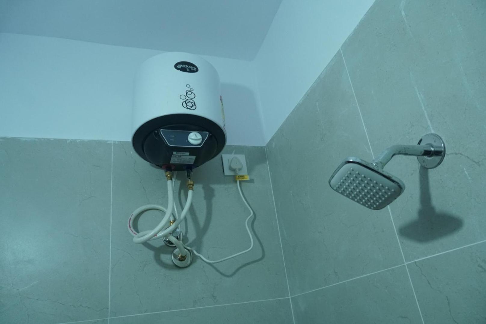 Cosmic Hotel & Guest House Gachibowli Raidurg Hyderabad Exterior photo
